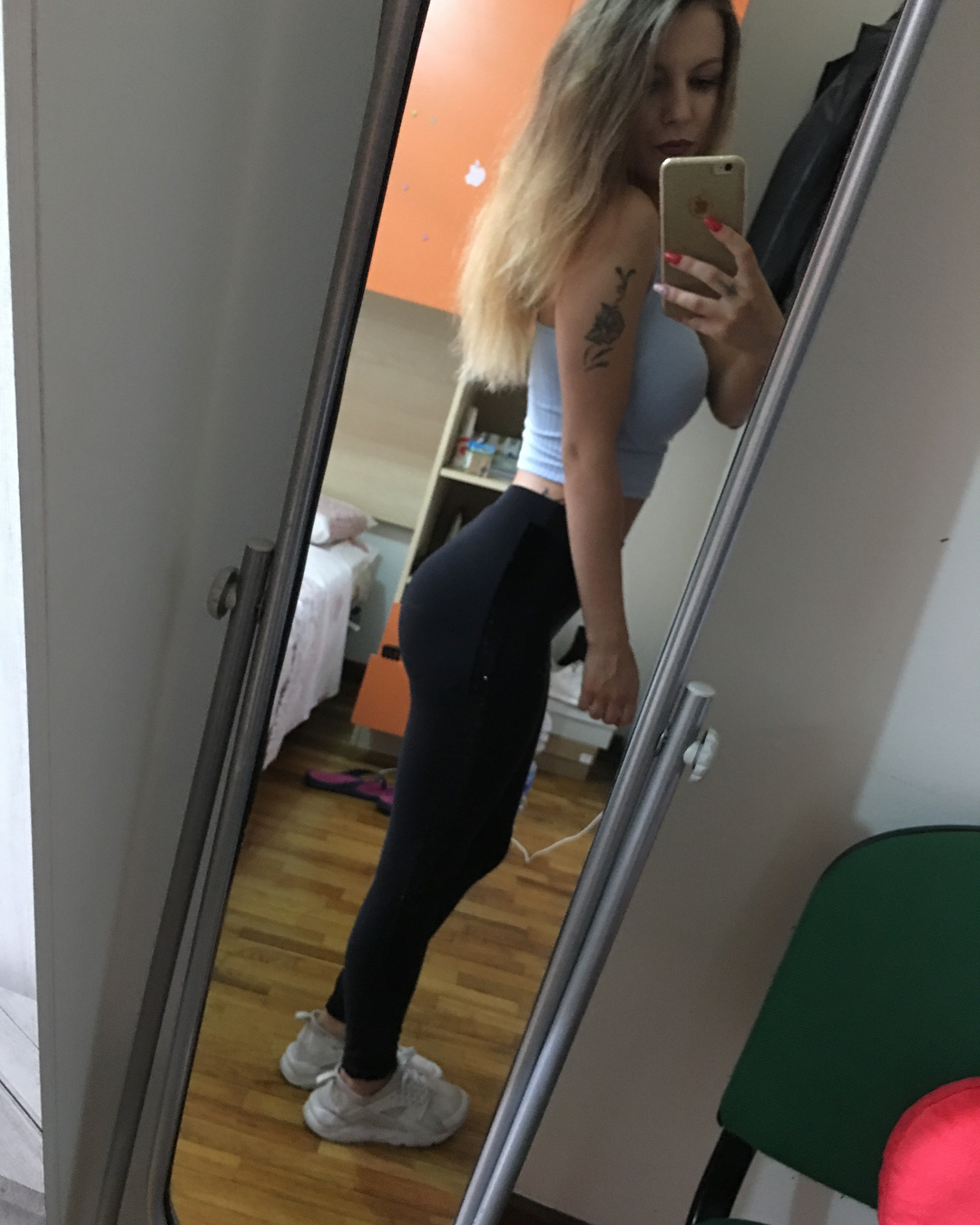 Diana-Olaro-Wallpapers-Insta-Fit-Bio-3