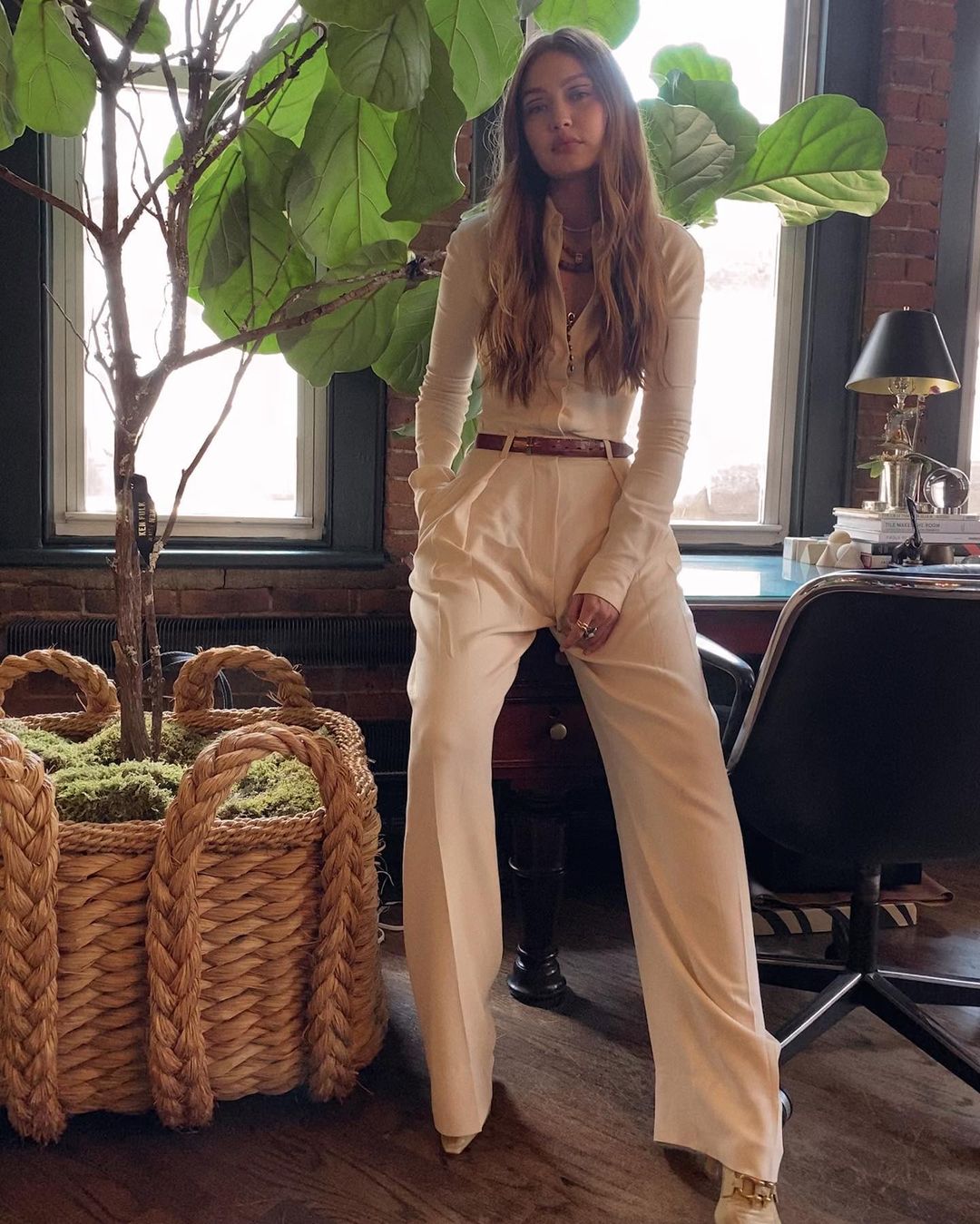 Gigi-Hadid-Wallpapers-Insta-Fit-BIo-1
