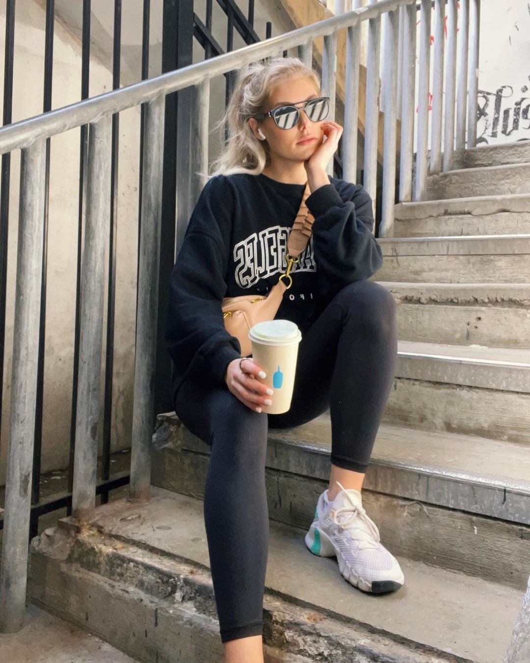 Kelsey-Weier-Wallpapers-Insta-Fit-Bio-13